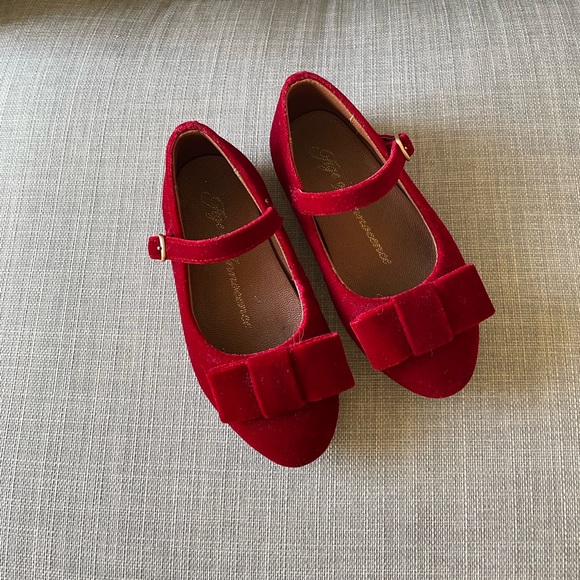 Age of Innocence ELLEN VELVET RED Shoes - Picture 2 of 11